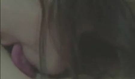 Người phụ nữ này, mẹ, trên khuôn mặt sex nhat ban nguc to của cô