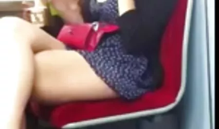 Họ bắt đầu, họ làm tình với một nụ hôn kiểu fim xec nhat ban pháp