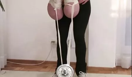 Cô gái tóc phím sex nhat ban vàng fucking