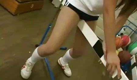 Cô gái nóng dấn thân vào một cuộc phim xét nhật hay phiêu lưu bữa tiệc